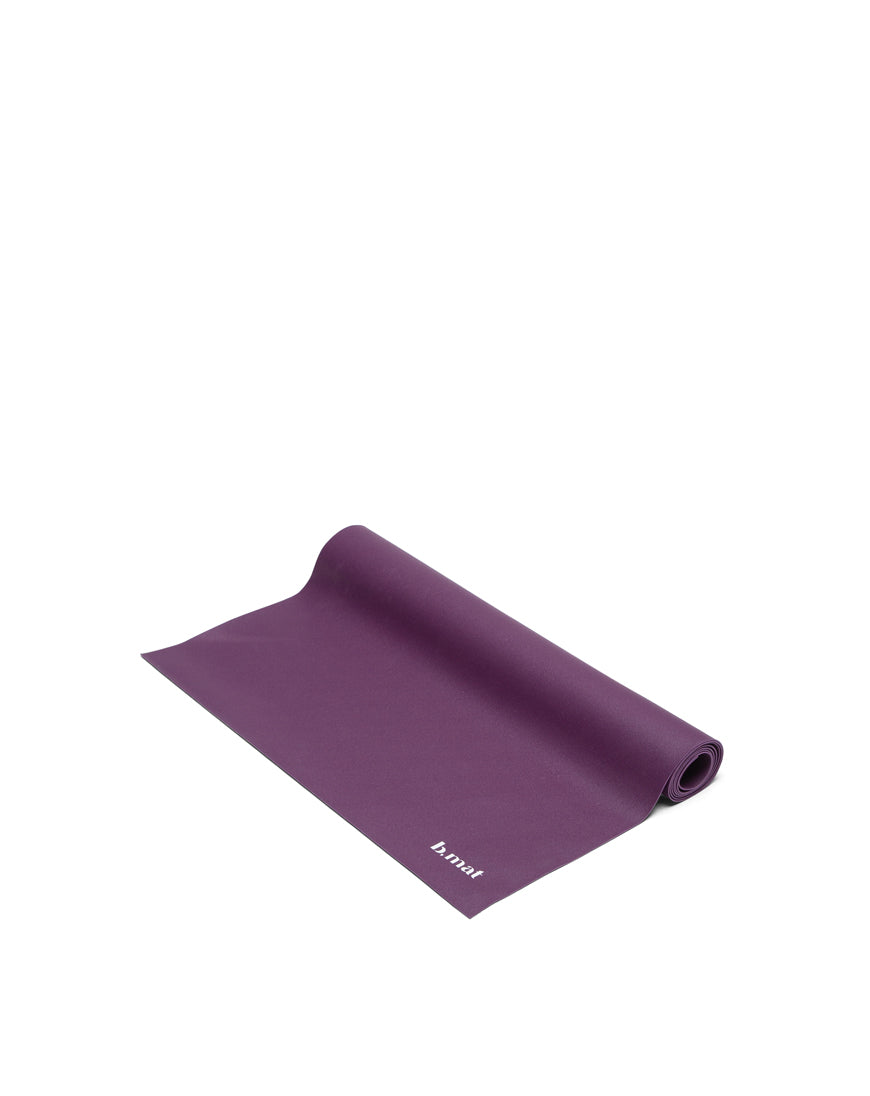 b, mat traveller 2mm yoga mat - grippy & compact – b, halfmoon