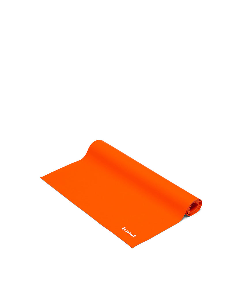 b, mat traveller 2mm yoga mat - grippy & compact – b, halfmoon